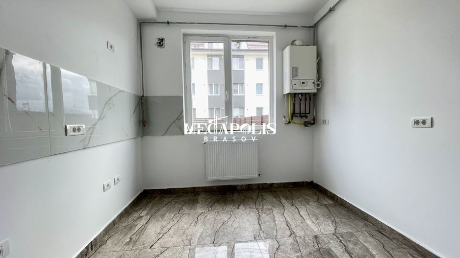 2 camere | Curte 347 mp | Decomandat | Parcare - Poză 8