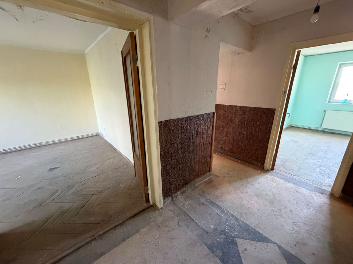 Apartament 3 camere, decomandat - Cugir - Poză 7