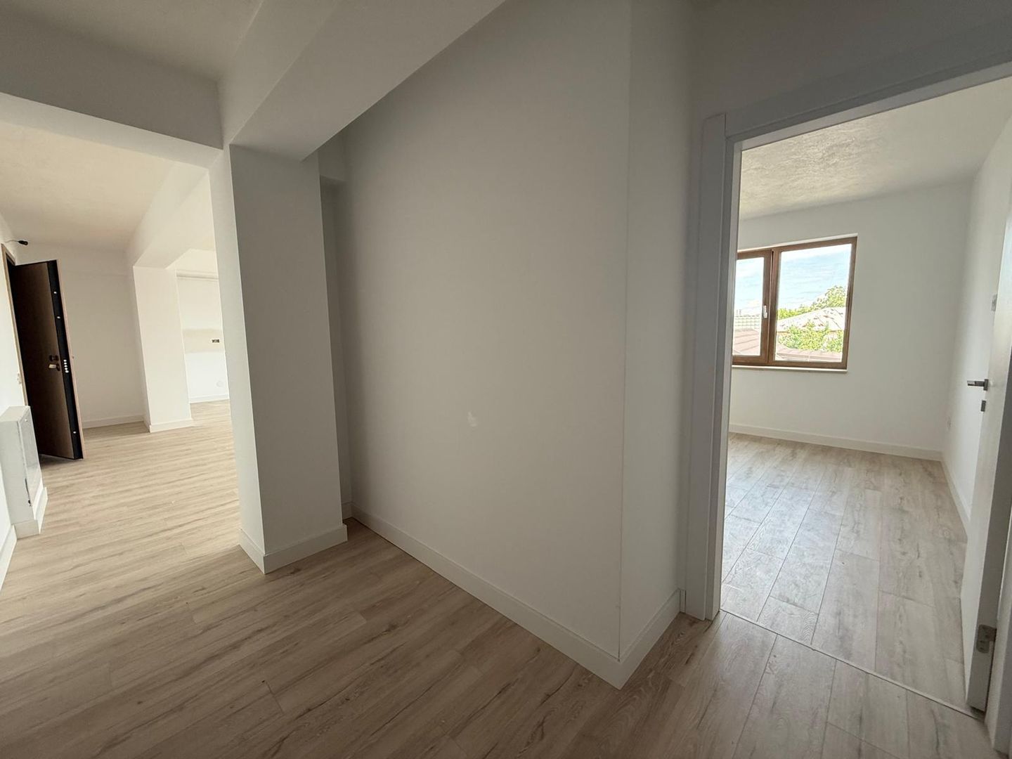 Titan- Bloc boutigue- apartament 2 camere -living generos - Poză 10