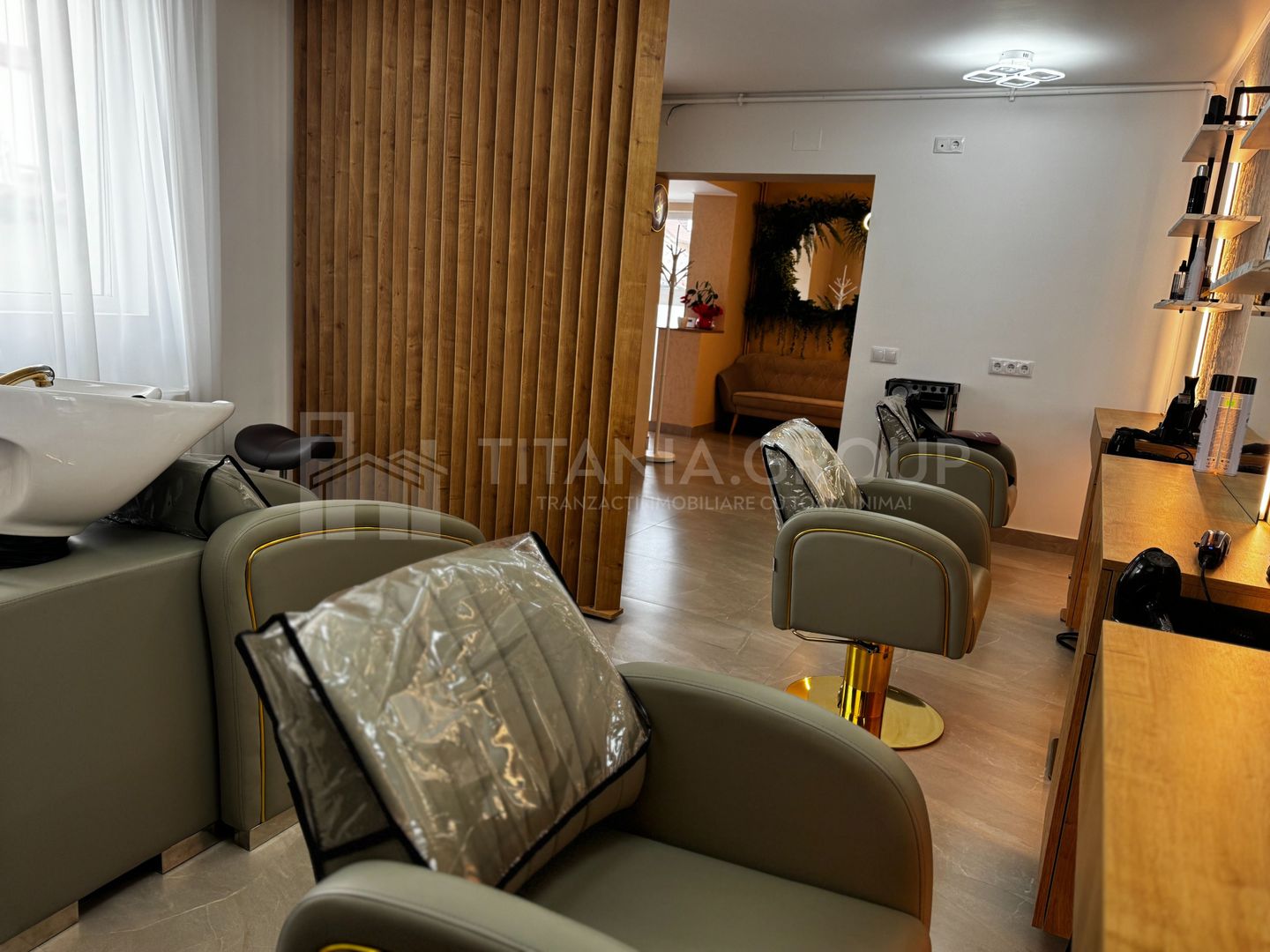 Afacere la Cheie -Salon de Coafură - Clientelă Formată - Zero Investitie - Poză 9