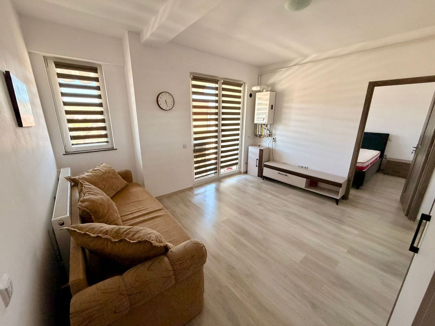APARTAMENT 3 CAMERE, 2 parcari subterane incluse, ansamblu IRIS - Poză 1