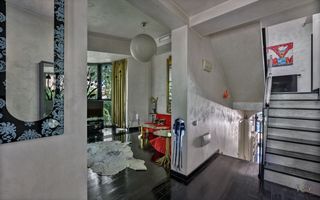 Vilă de arhitectură cu piscină, garaje și teren de 800 mp - Poză 10