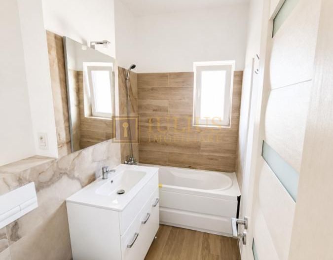 2 camere| Torontalului| loc de parcare| apartament frumos si spatios| - Poză 6