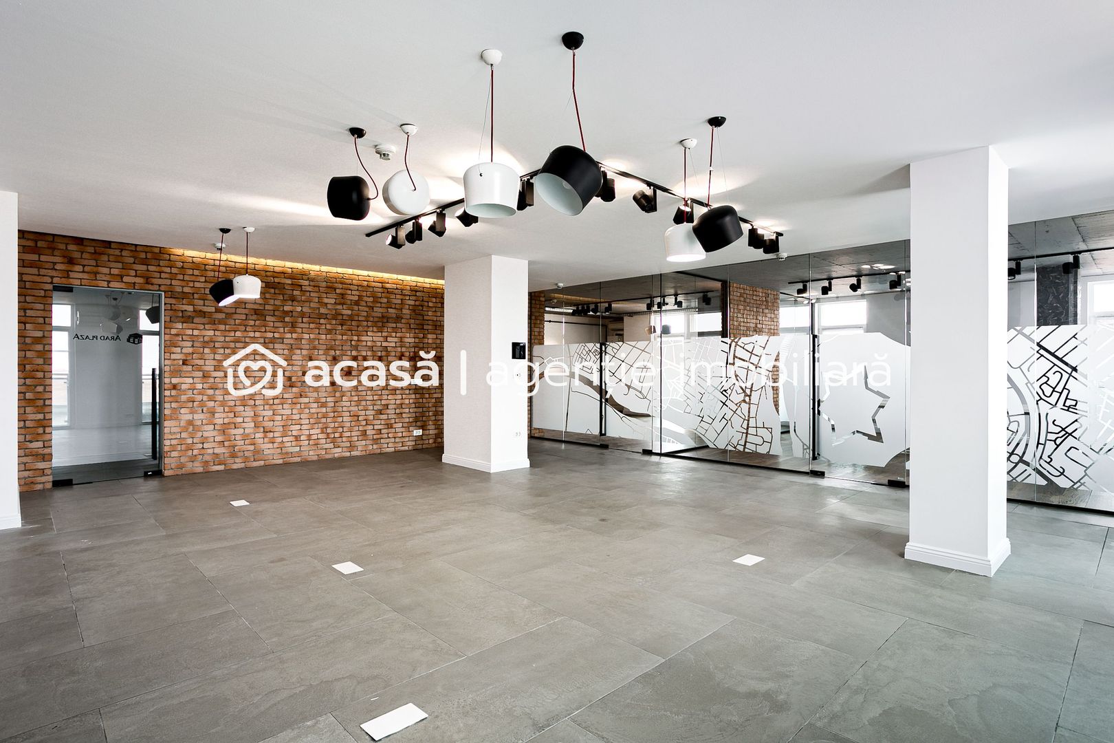 De vânzare spațiu de birouri ultracentral Arad Plazza - Poză 1