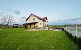 Casa 5 camere 260mp, garaj, terasa,livada, In Apahida - Poză 1