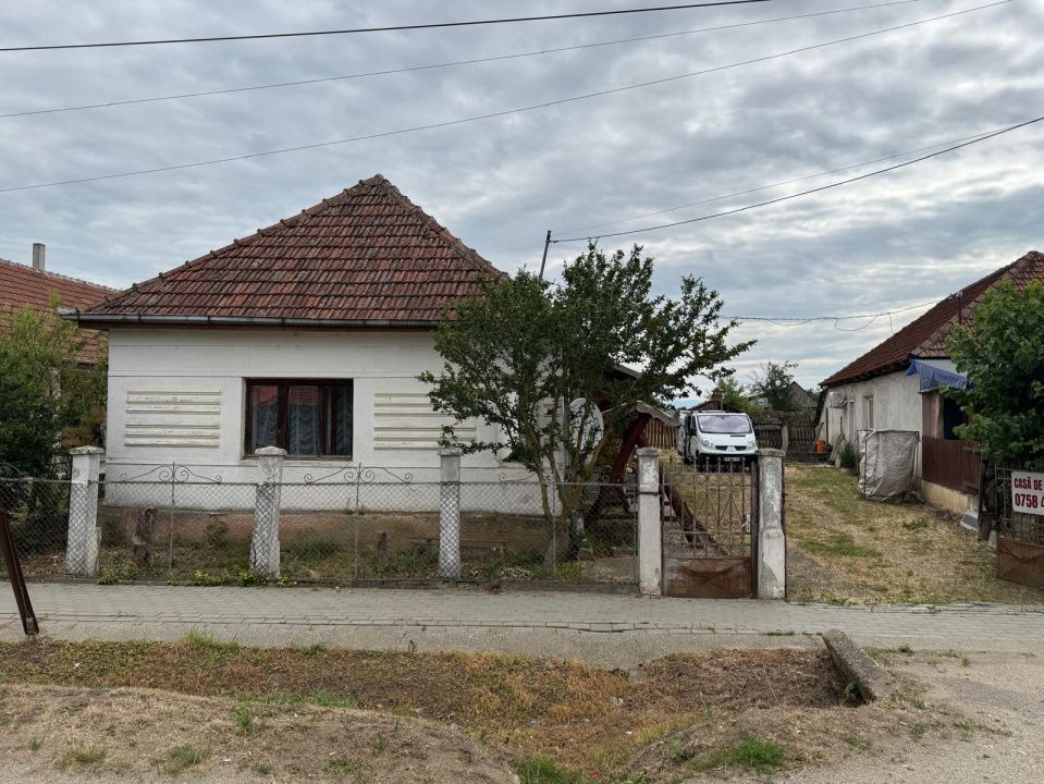 Casa de vânzare in Livada , Satu Mare - Poză 2