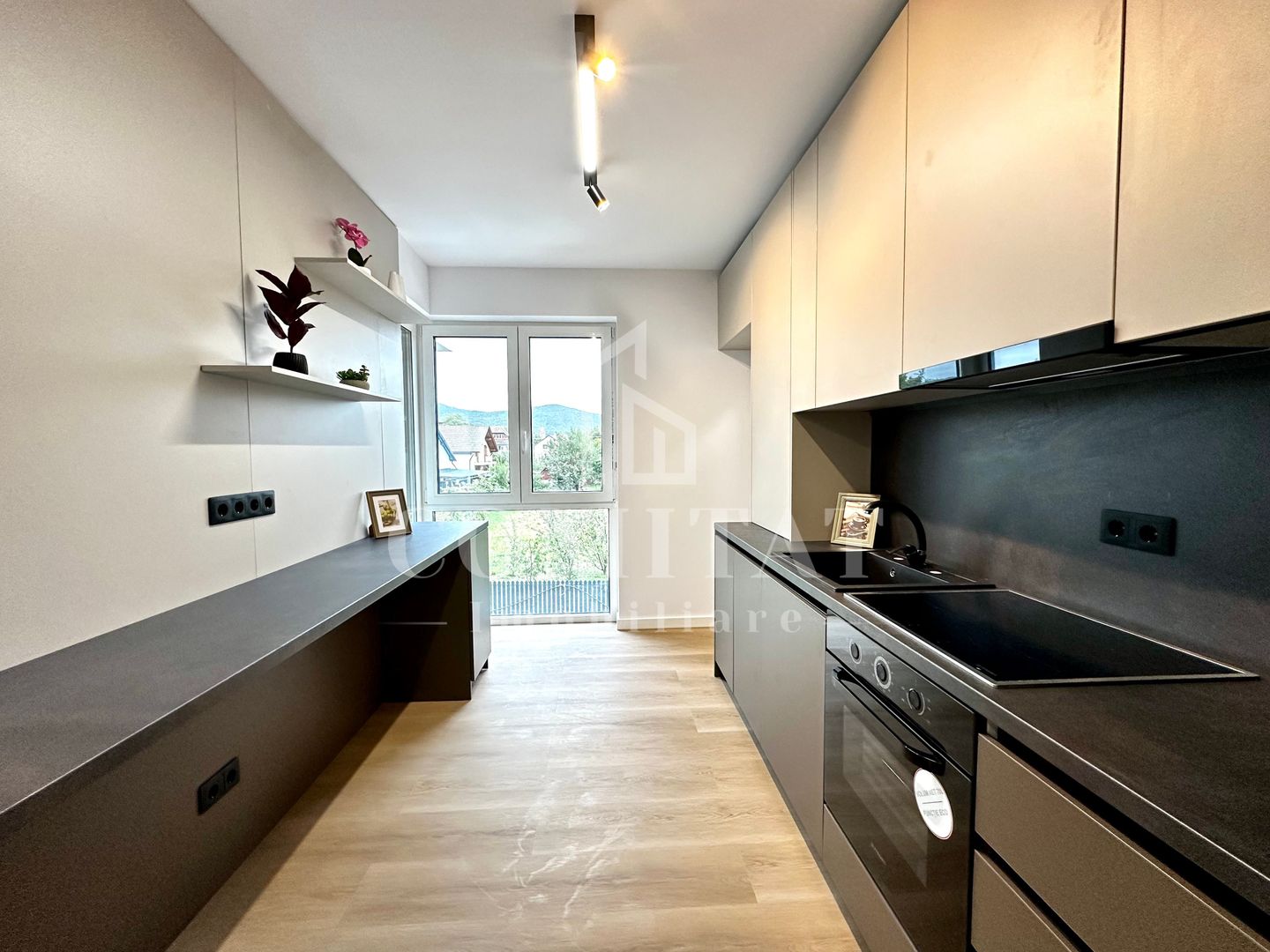 Apartament ultrafinisat | Etaj intermediar | Zona Str Tineretului - Poză 11