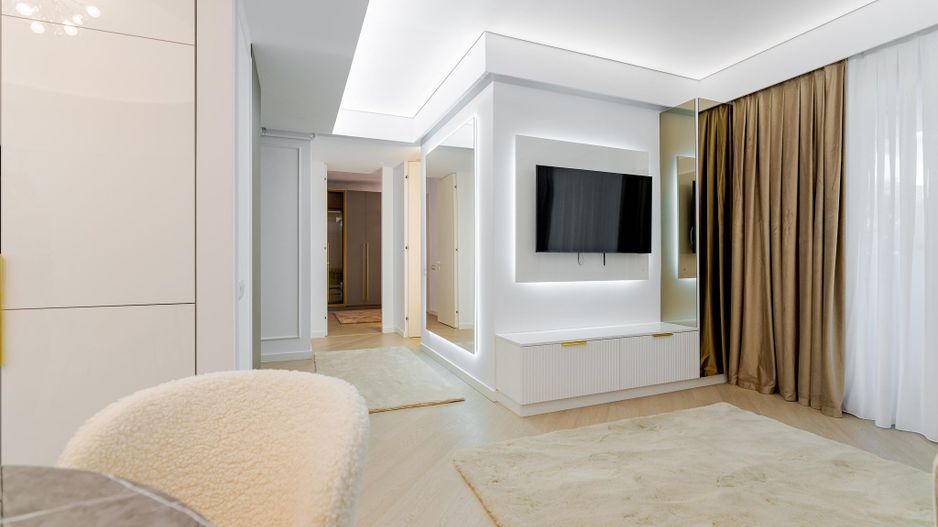 INCHIRIERE APARTAMENT 3 CAMERE CORTINA NORTH PARCARE INCLUSA - Poză 2