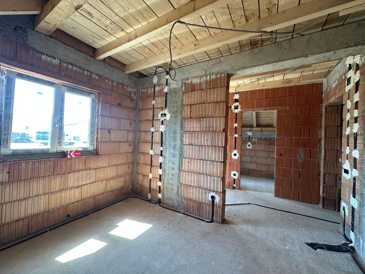 Casă tip duplex curte 350 mp 120 mp utili terasa 22 mp Sura Mare - Poză 16