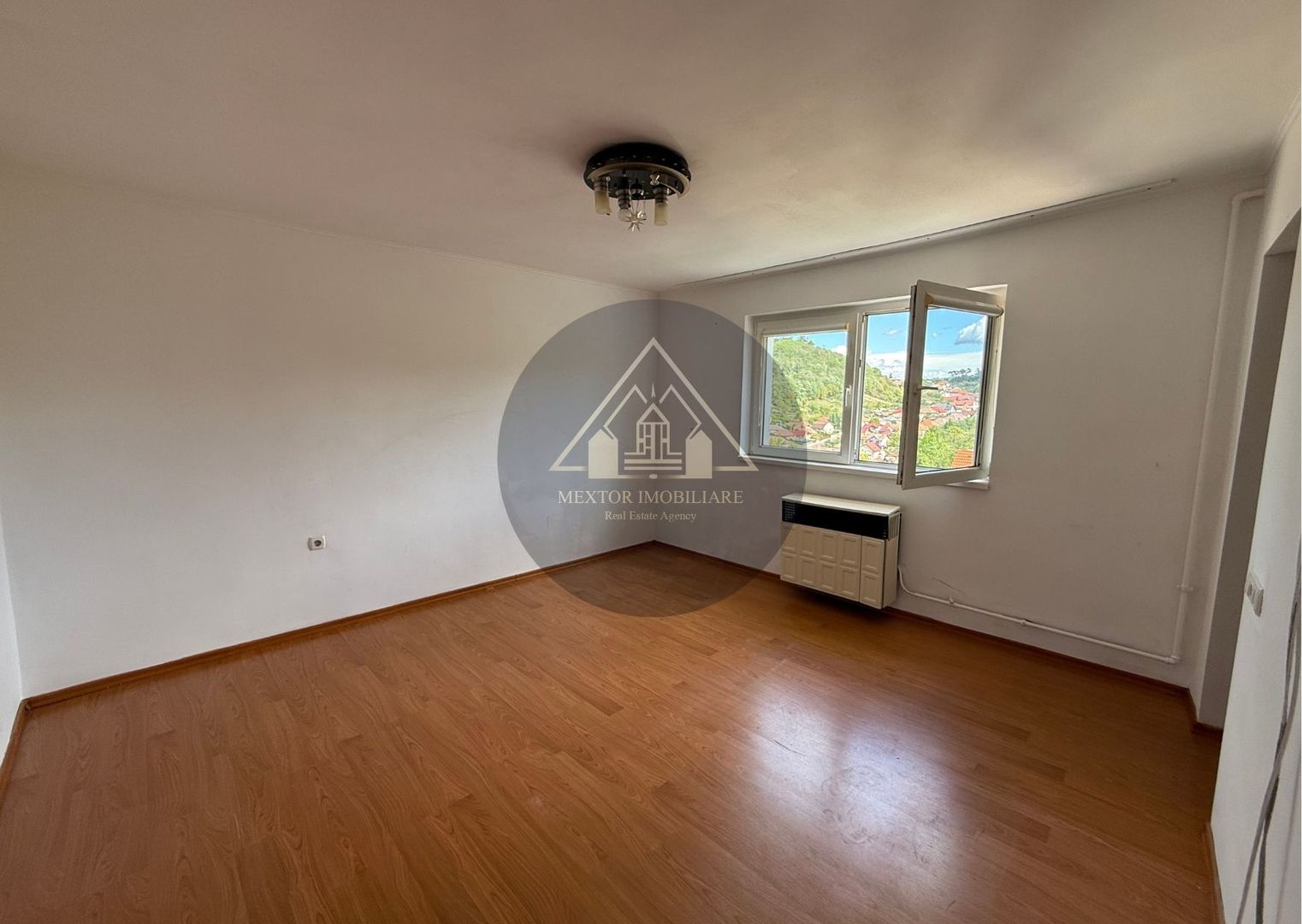 Casa de 3 camere, Medias. - Poză 10