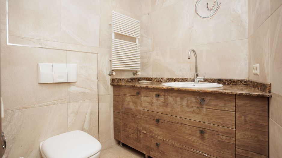Chirie, Casa, 6 camere, Râscani - Poză 19