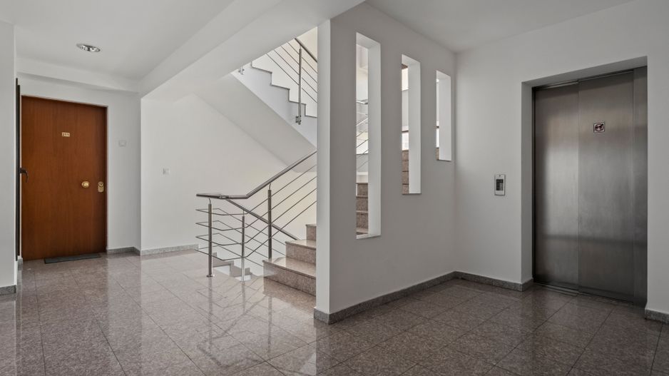 Apartament Otopeni CENTRAL 3 camere, 102m2,  Luminos si Primitor - Poză 15