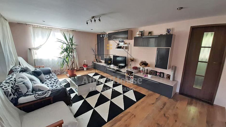 Casa individuala, teren 1.300 mp, Floresti zona str Tautului - Poză 1