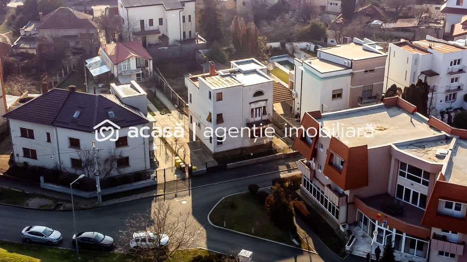 REZERVAT! Proprietate în cea mai exclusivistă zonă a Aradului! - Poză 6