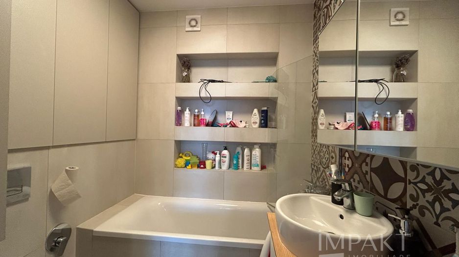 Vanzare apartament modern in Piata 1 Mai! - Poză 6