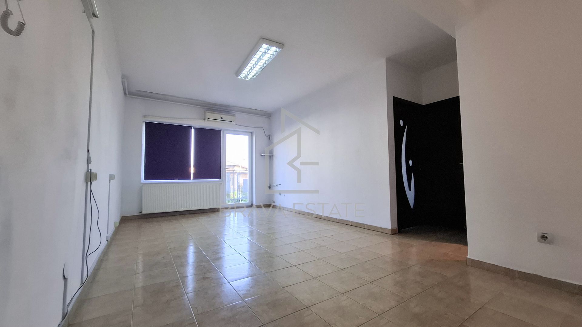 Spațiu comercial, 40mp, parcare, baie, balcon, strada Eroilor - Poză 5