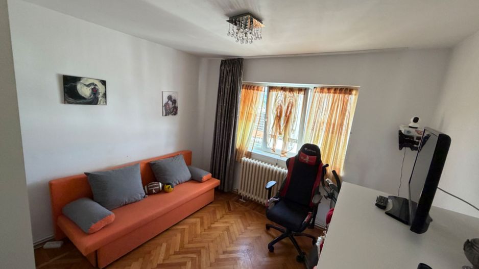 Apartament 3 camere, decomandat  - zona Cetate - Poză 5