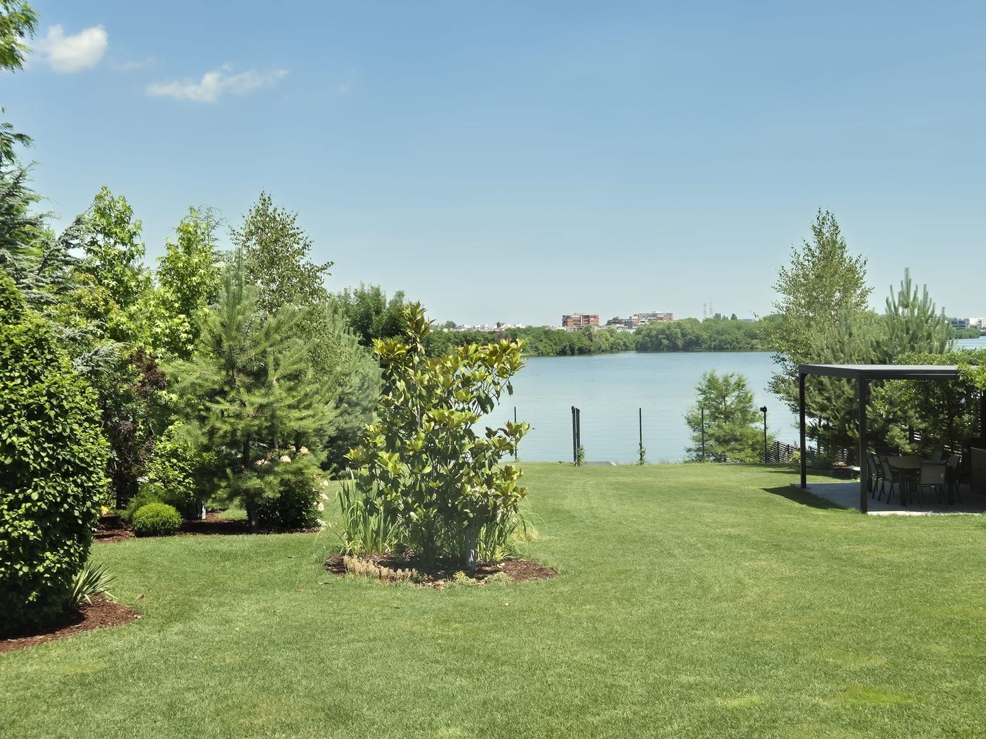 Smart-Home nZEB spectaculoasa Bucuresti Sector 1 cu deschidere lac -teren 2000mp - Poză 15