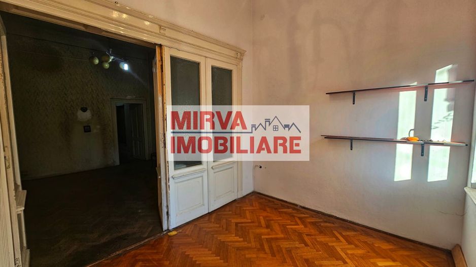 Casă cu arhitectură interbelică, 5 camere, teren 409 mp – Central - Poză 10
