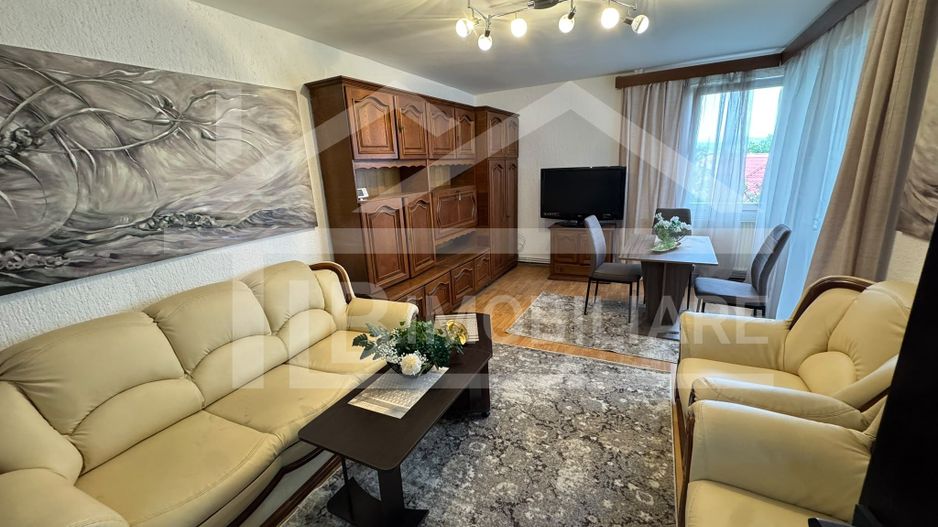 Apartament cu 3 camere, decomandat, 80mp, Zona Ultracentral - Poză 3
