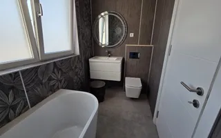 VILĂ MODERNĂ DE VÂNZARE –  POMPA DE CALDURA , PANOURI FOTOVOLTAICE - Poză 18