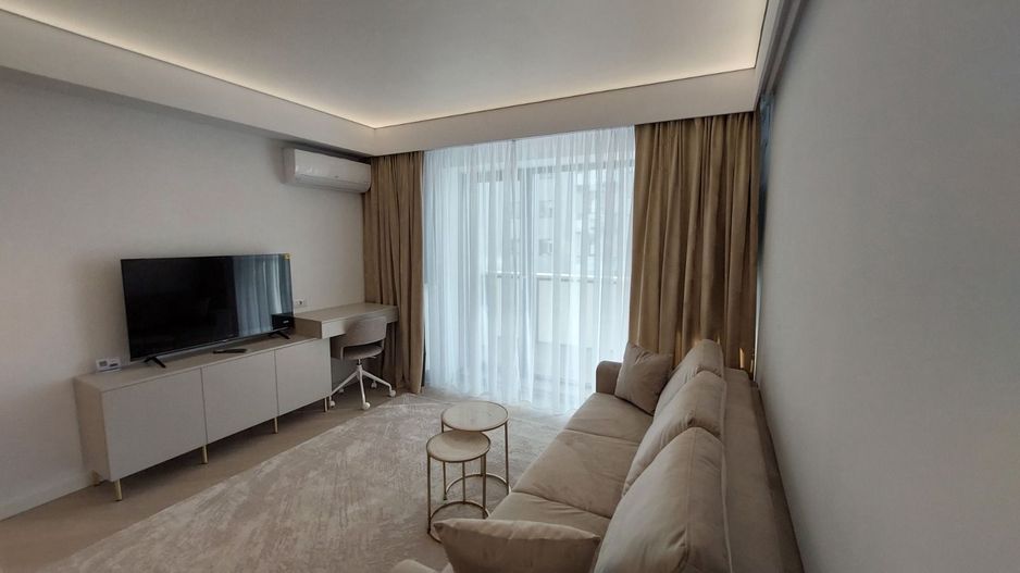 INCHIRIERE DOUA CAMERE ZONA PIPERA CORTINA NORTH - Poză 2