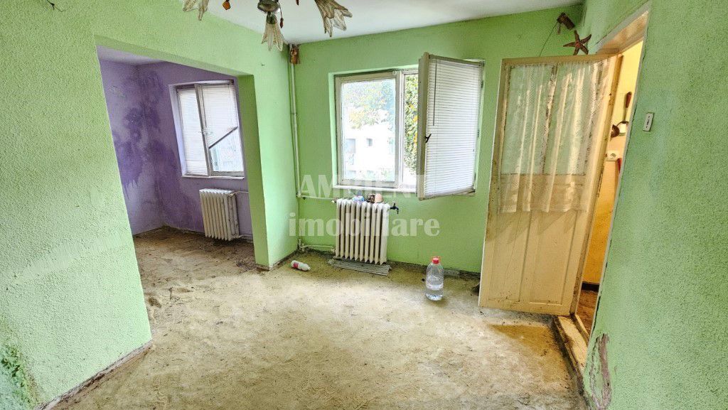 Apartament 3 camere, în renovare, zona Avântului; - Poză 1