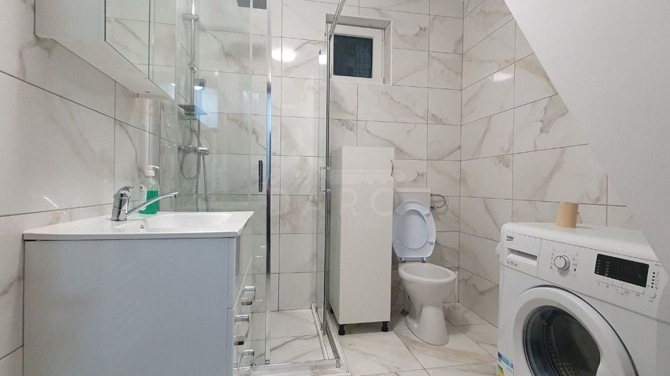 Inchiriez apartament cu doua camere, zona centrala - Poză 6