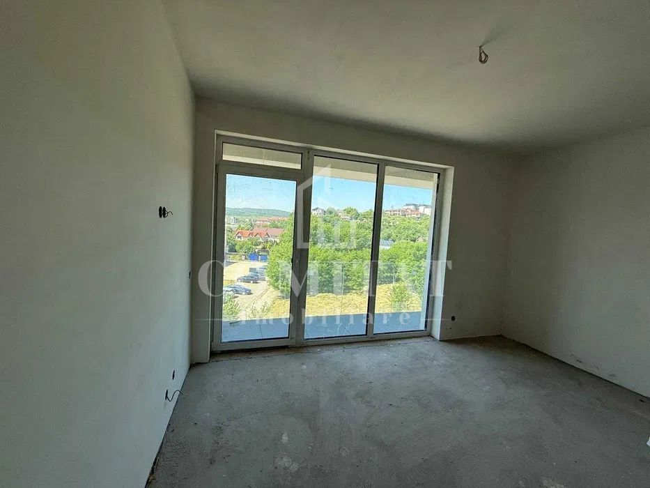 Casă la calcan | spaţioasă | Dâmbul Rotund - Poză 3