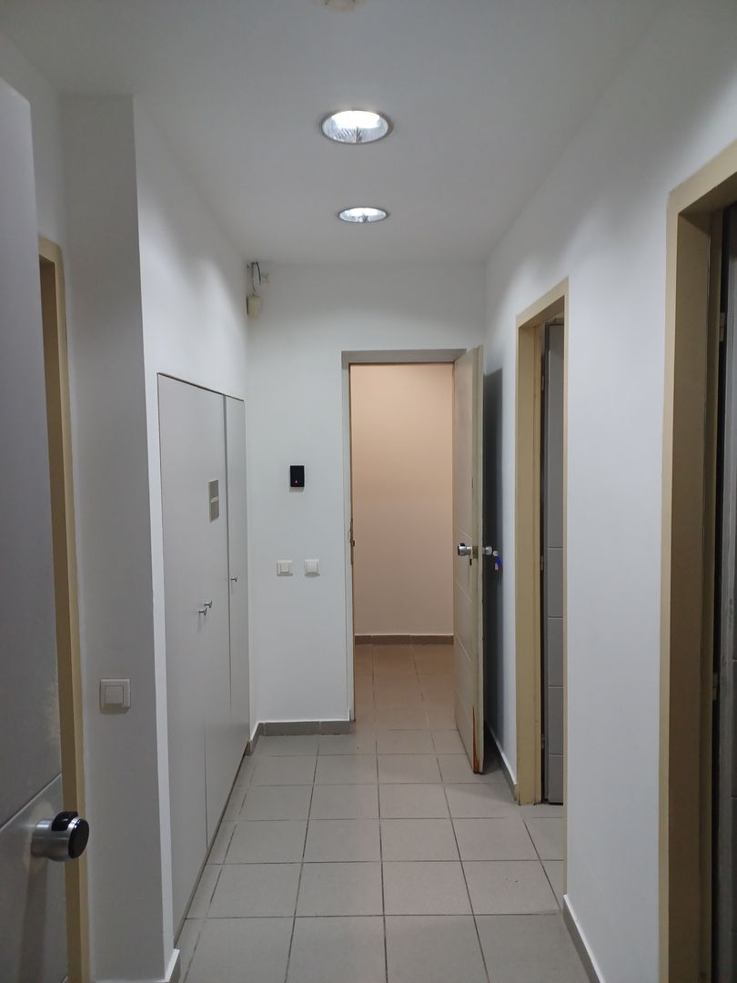 Spațiu birouri, Decebal Oradea. 2 700 Euro+TVA/lună (neg). Comision 0 - Poză 10