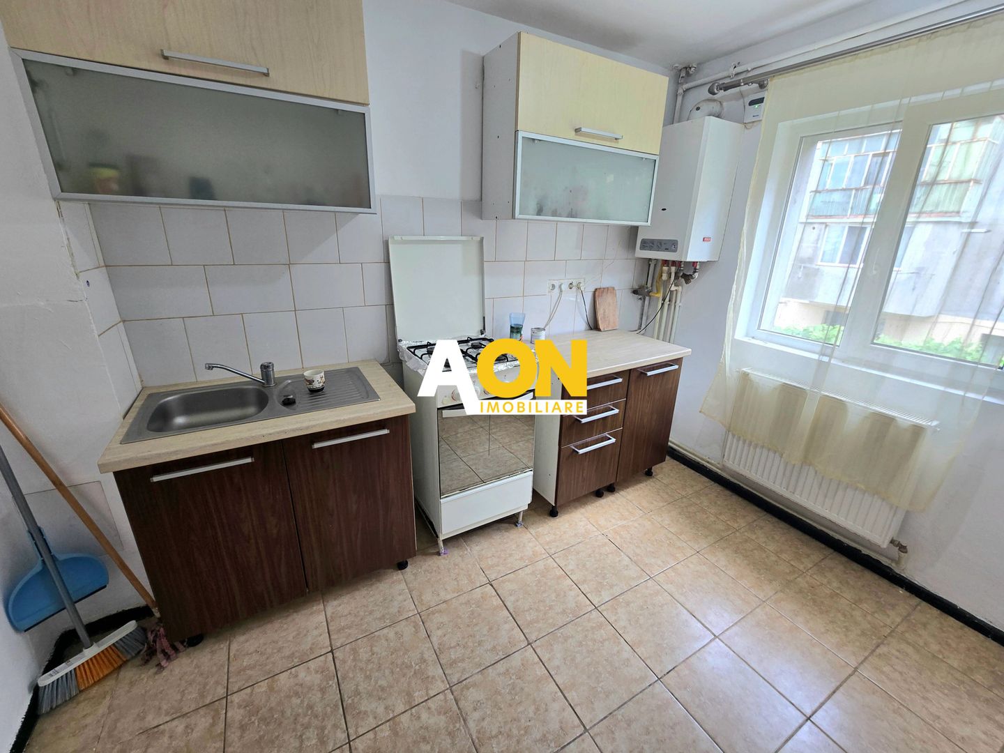 Apartament cu 2 Camere, Etaj 1, Zona Cetate - Poză 6