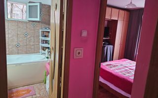 Vând apartament 3 camere - Poză 8