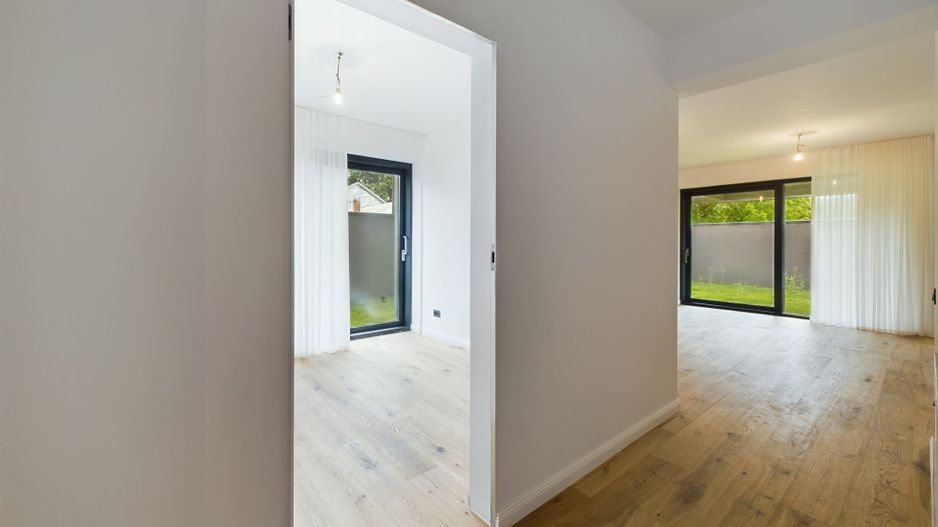 Apartament cu 3 camere si gradina proprie in Aviatiei - Poză 7