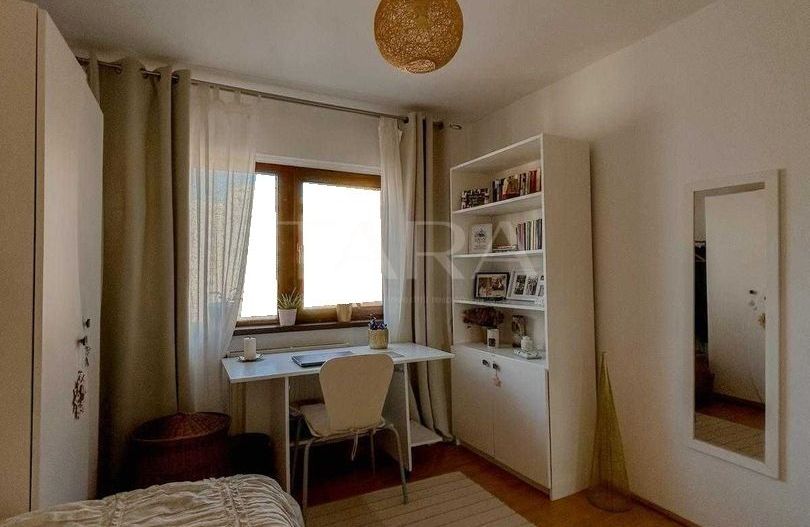 Apartament spațios, 4 camere, 106 mp, două balcoane, parcare, central. - Poză 5