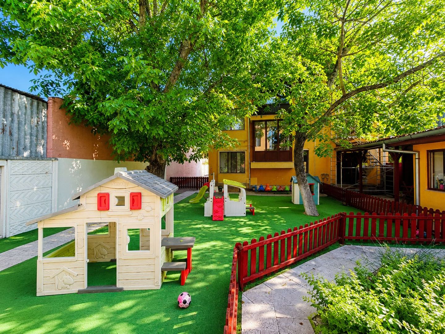 Bucovina–Mehala | 15 camere | 728 mp teren | Proprietate multifuncțională - Poză 6