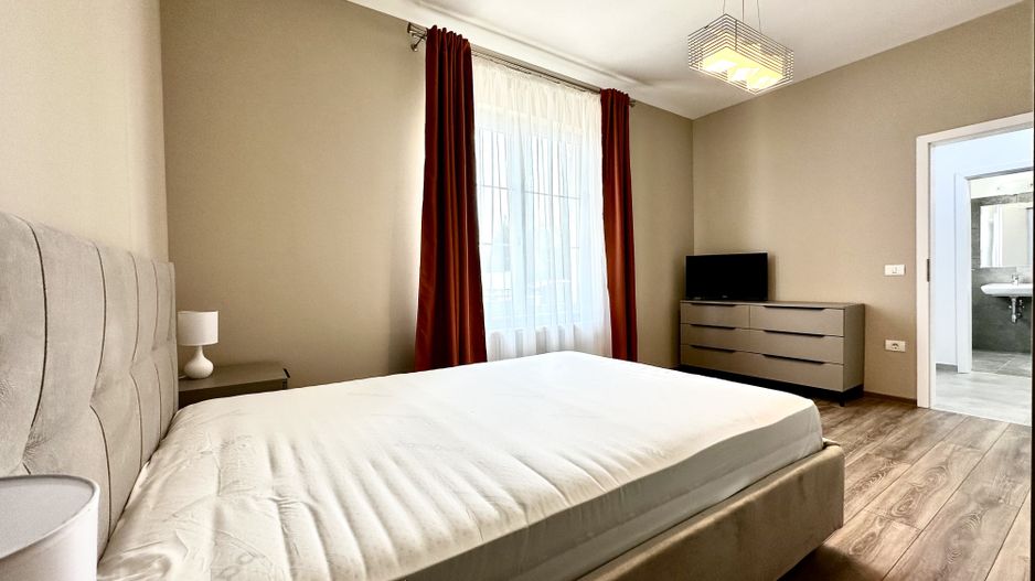 Casa cu 4 dormitoare de închiriat - Dumbravita - Poză 13