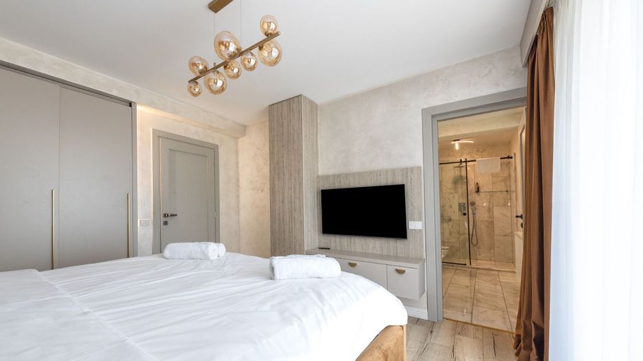 Penthouse superb, 3 camere+parcare subterana ,203 mp-Coresi - Poză 3