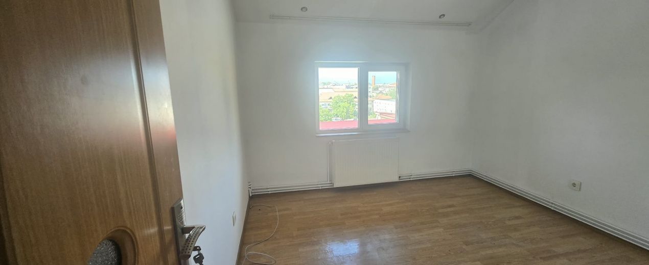 De vânzare apartament 2 camere decomandat | Zona 8 Mai - Poză 23