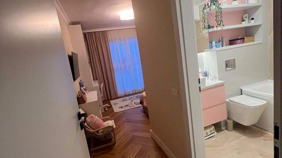 3 CAM MOBILAT SI UTILAT ULTRAMODERN CU TERASA ZONA TRAPEZULUI - Poză 21