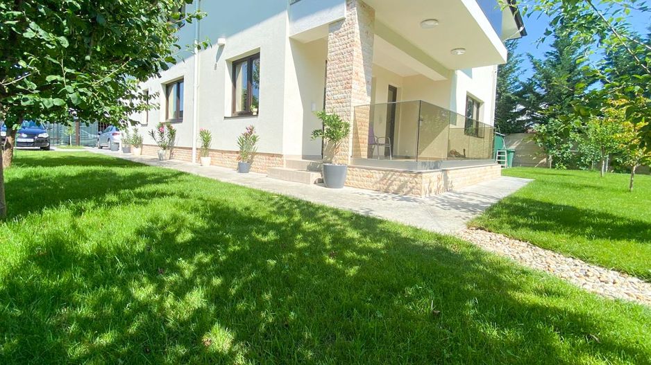 Vânzare vilă 8 camere | Grădină 500mp | 3 locuri de parcare - Poză 31