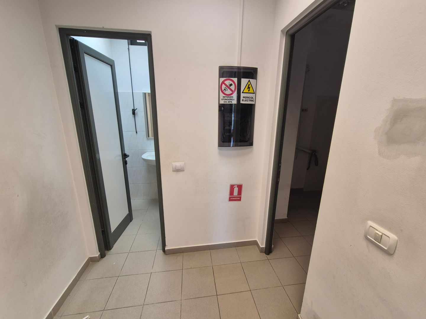 Închiriez spațiu comercial Republicii 22 - Poză 8