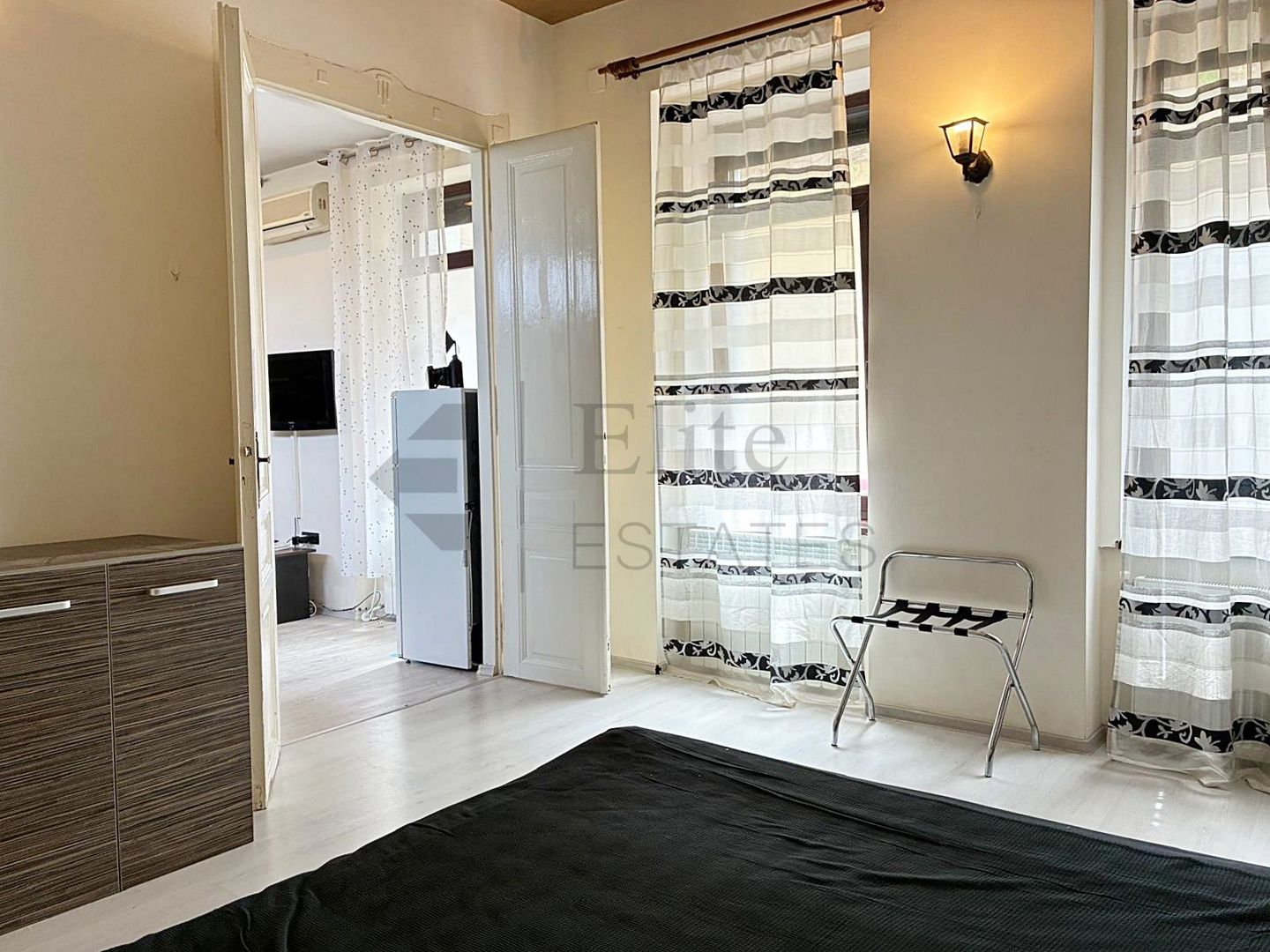 Apartament central cu 3 camere in Oradea - Poză 5