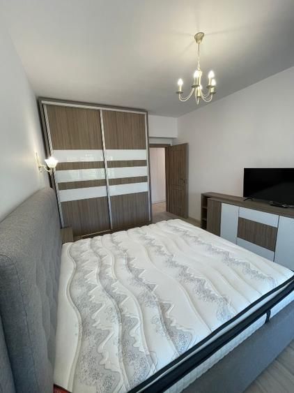 Prima închiriere, apart 3 camere decomandat, 2 băi, metrou Muncii - Poză 2