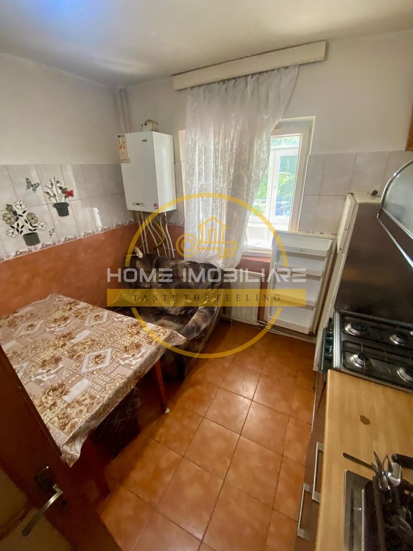 Etaj 1 Apartament 2Camere-Decomandat -Bloc din 1982-Nicolina 2 - Poză 4