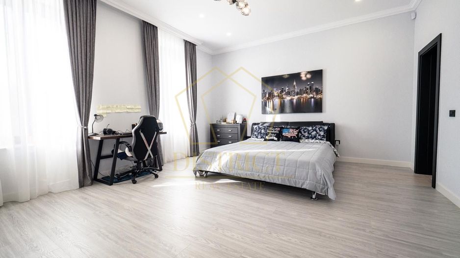 Vilă de LUX cu piscină, 278 mp utili și teren de 1.780 mp I Sag - Poză 17