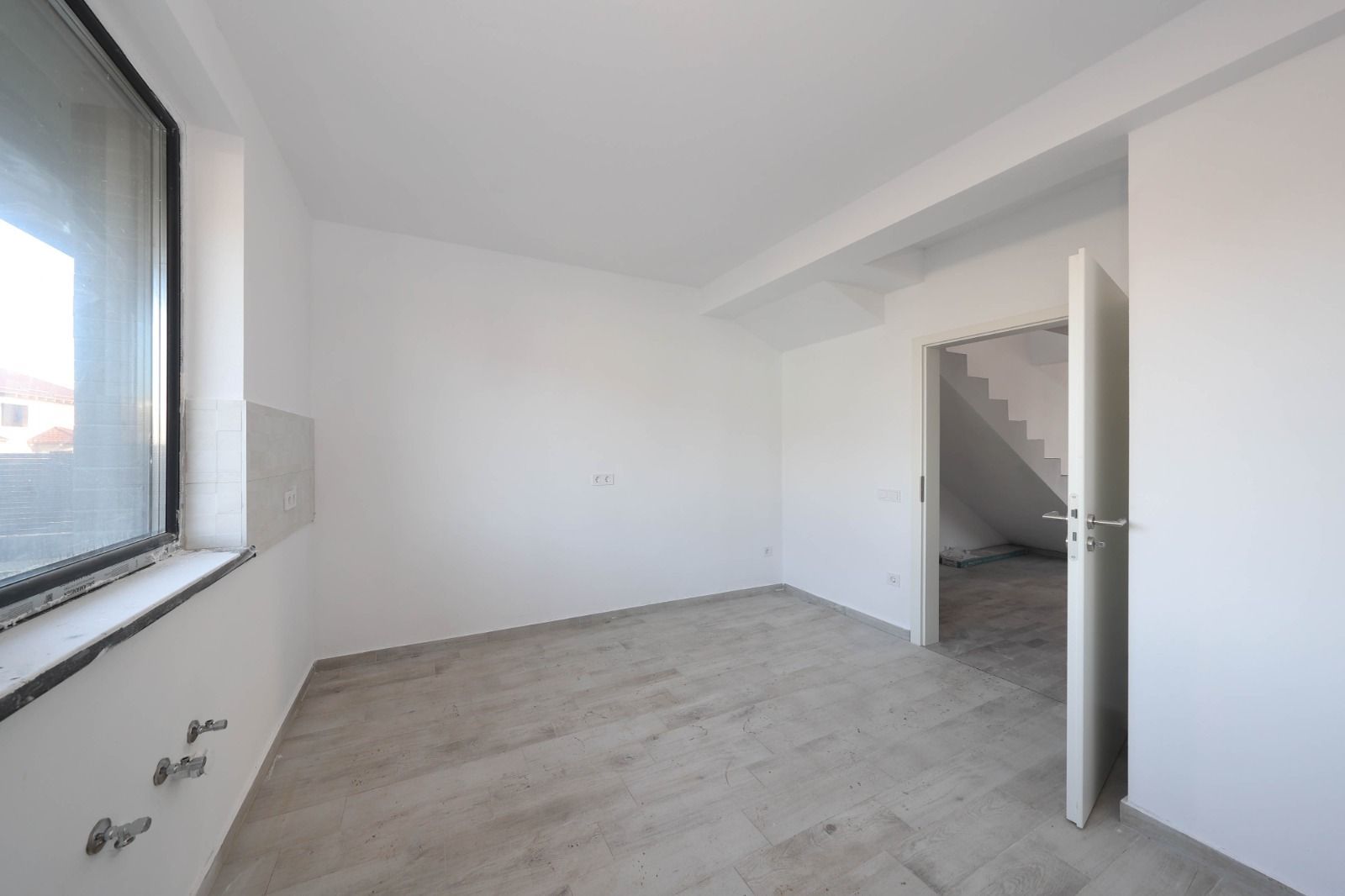 Casă Tip Duplex de Vânzare în Sânpetru | La Poalele Dealului Lempes - Poză 17