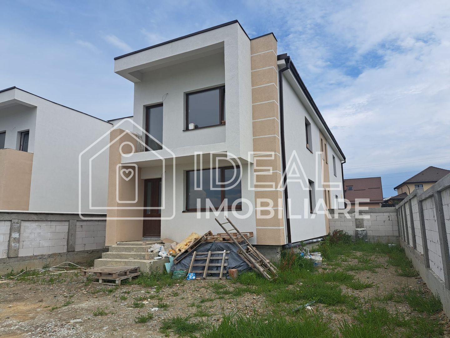 Casa cu 4 camere si 310 mp de curte, in Calea Cisnadiei, zona Profi - Poză 1