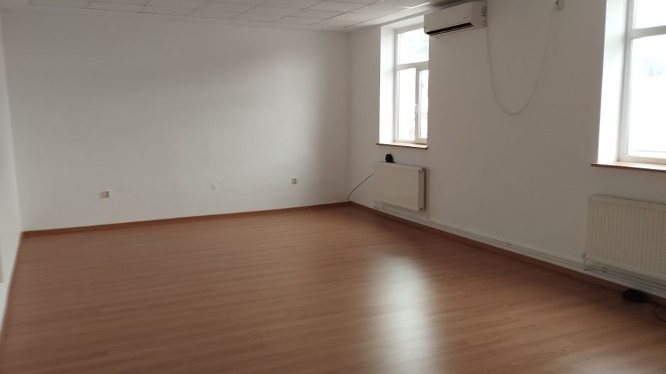 Spatiu Birouri - central - Poză 5