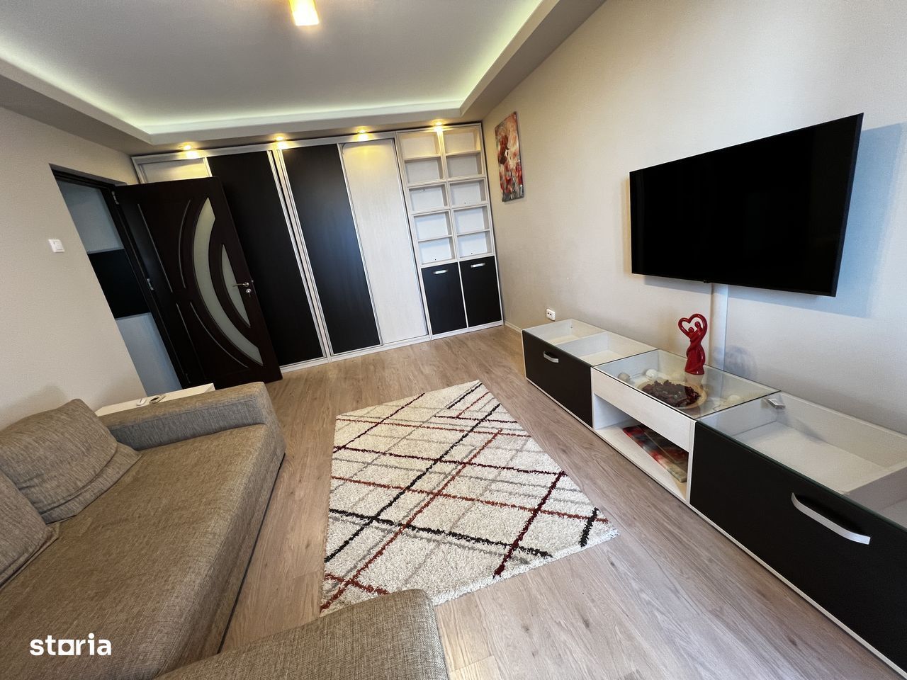 De vanzare garsoniera Gorjului/Renovata - Poză 2