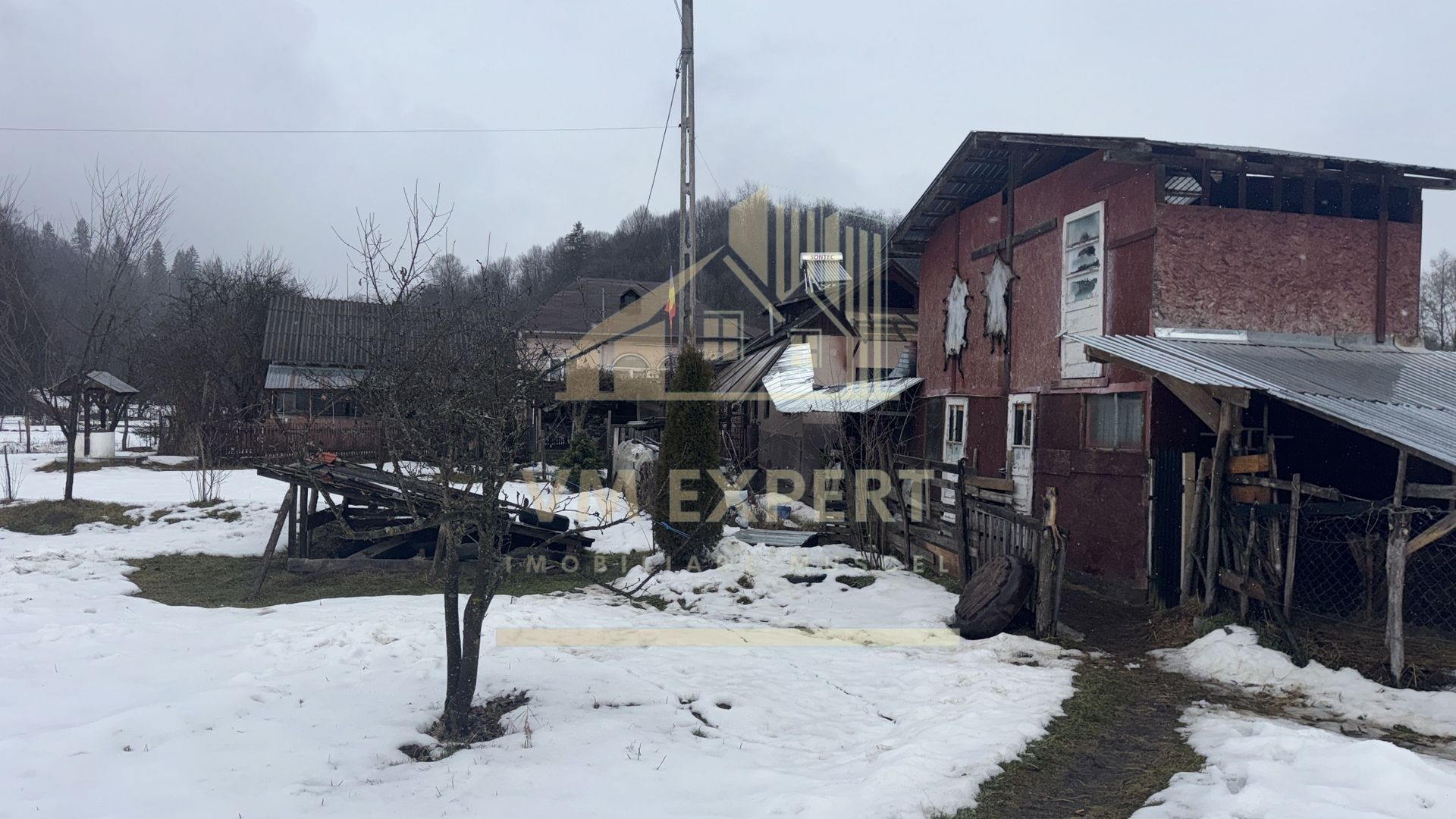 ANSAMBLU DE CASE CU 5 CAMERE 110MP TEREN 2530 MP BUGHEA DE JOS ARGEȘ - Poză 24